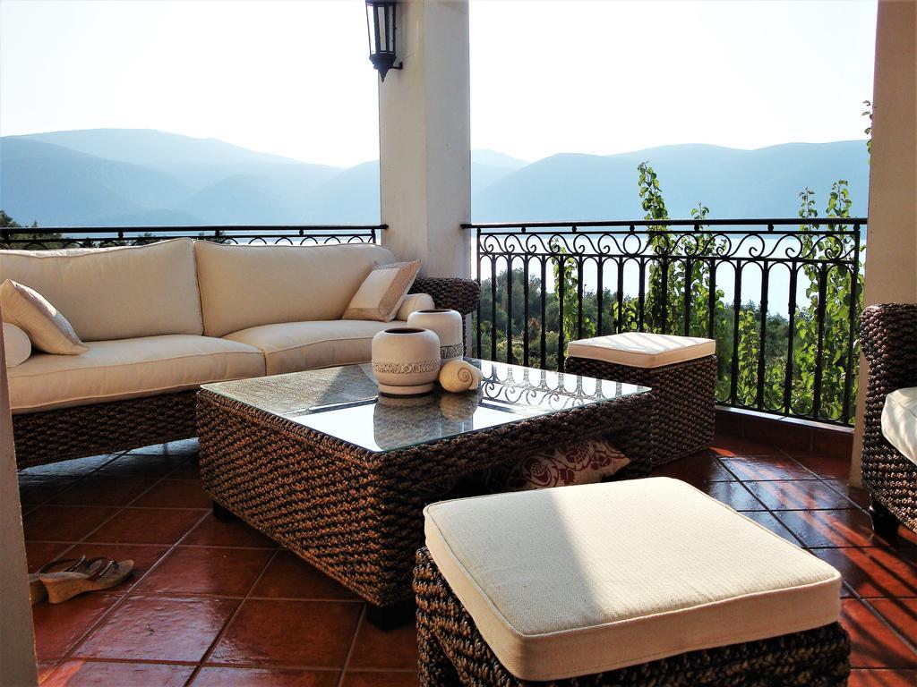 Waterfront Mediterranean Villa Skroponeria Exterior photo